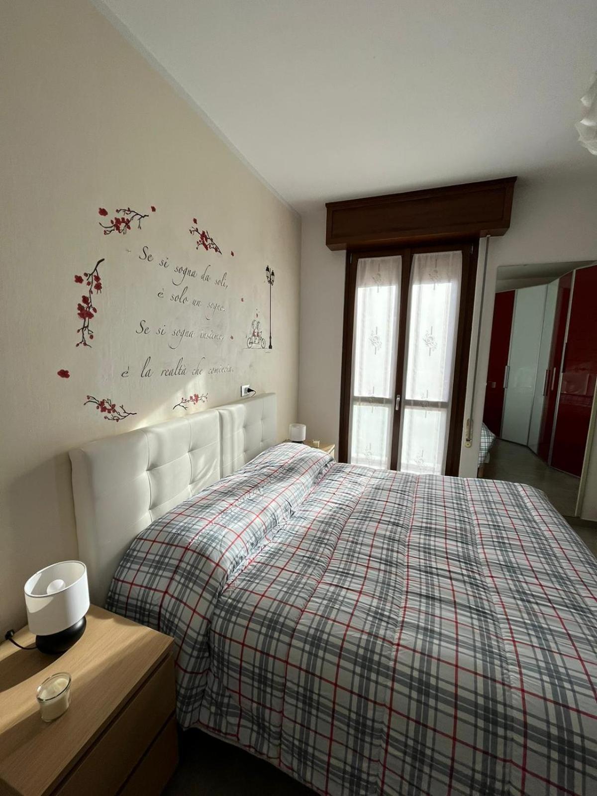 Blue Lagoon Home Sulzano Ngoại thất bức ảnh